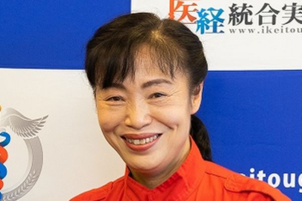 新津春子