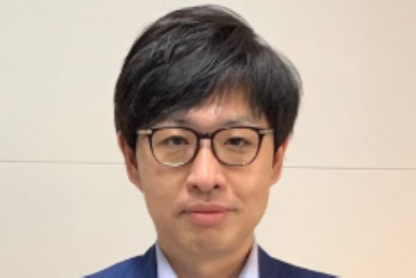 沼谷純