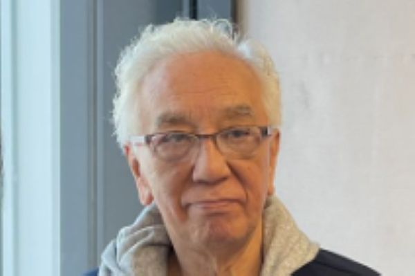 荒木とよひさ