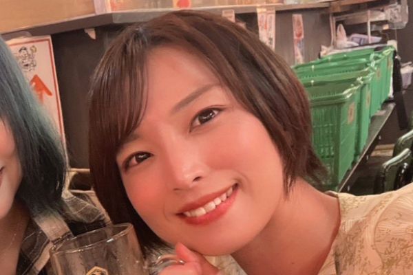 襟川麻衣子